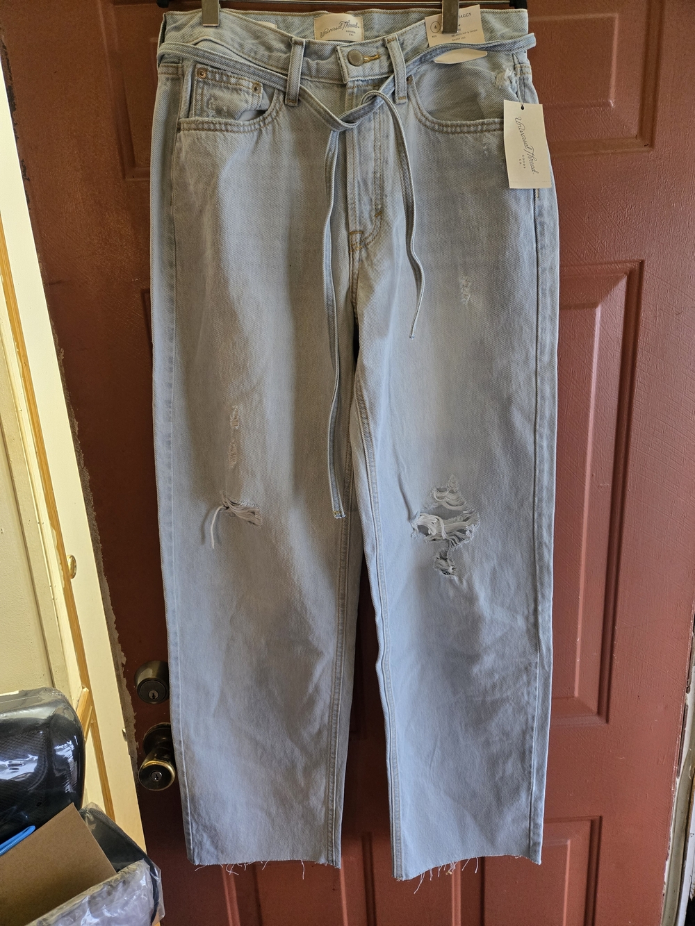 Universal Thread Light Blue Distressed Relaxed Jeans